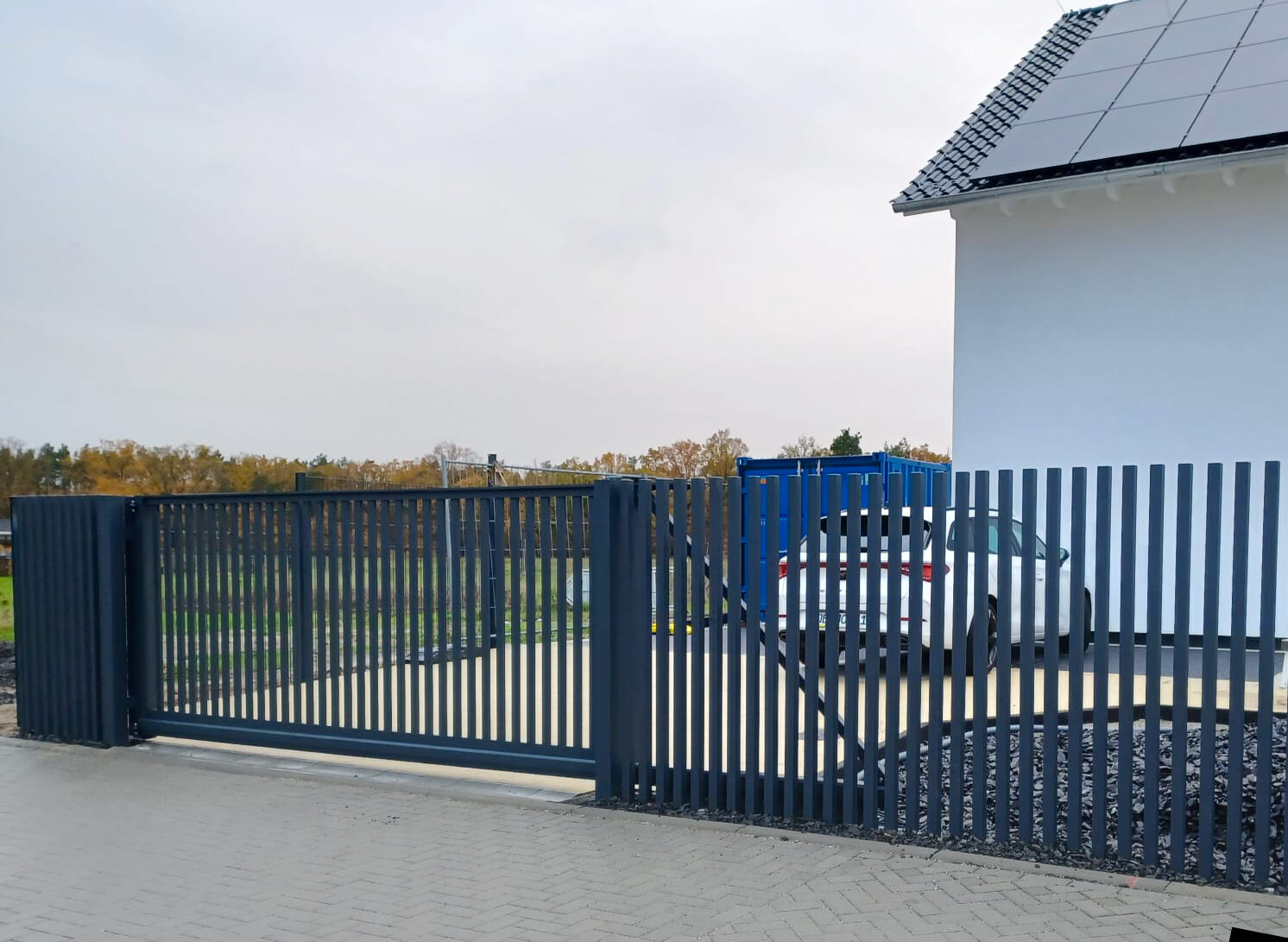 Brama przesuwna zintegrowana z systemem smart home

